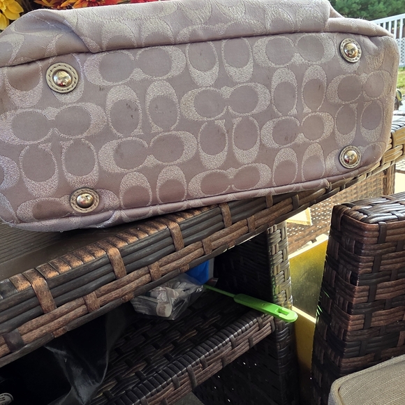 Elegant Coach Silver- Gray Tote Bag Violet Lining - Picture 14 of 14